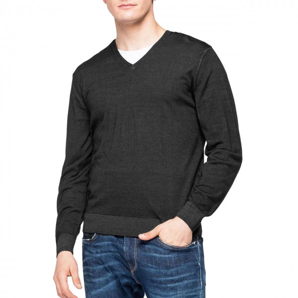 V-neck Sweater, Black