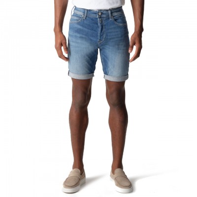 Tapered Fit shorts